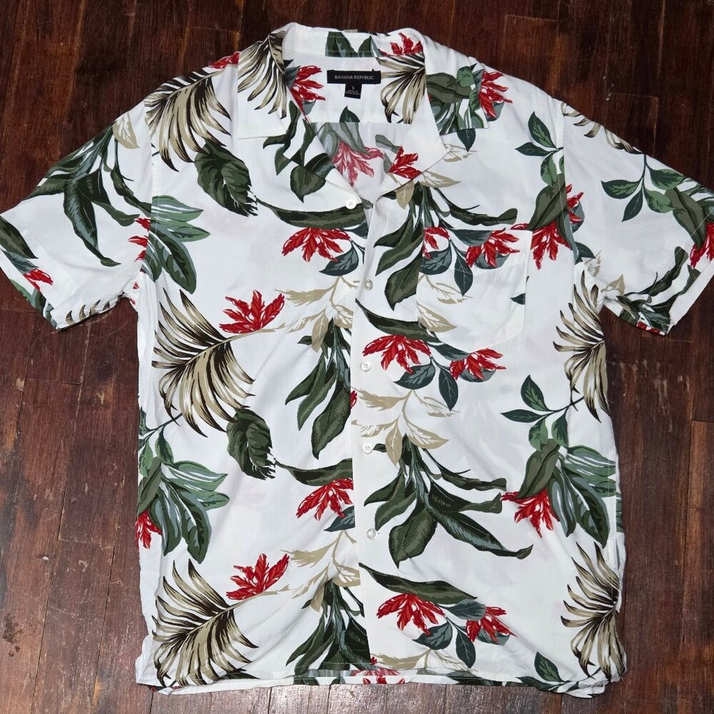 Banana Republic Satin Collar Hawaiian Button Up
